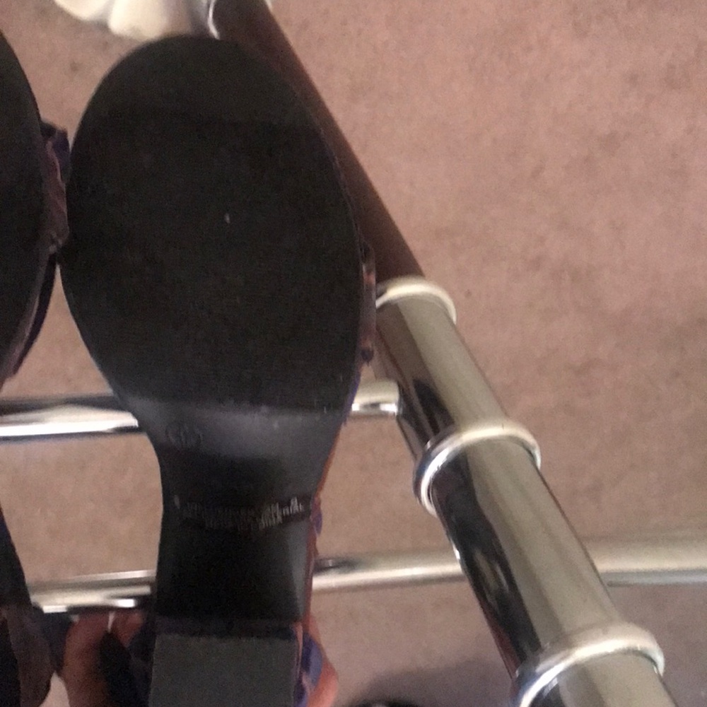 Heels - Picture 4 of 4